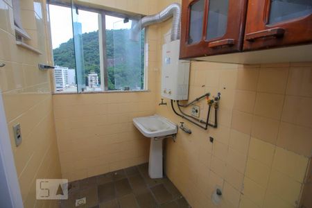 Apartamento à venda com 93m², 3 quartos e 2 vagas Apartamento à venda com 93m², 3 quartos e 2 vagasÁrea de Serviço
