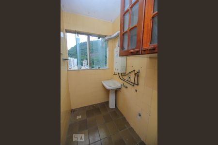 Apartamento à venda com 93m², 3 quartos e 2 vagas Apartamento à venda com 93m², 3 quartos e 2 vagasÁrea de Serviço