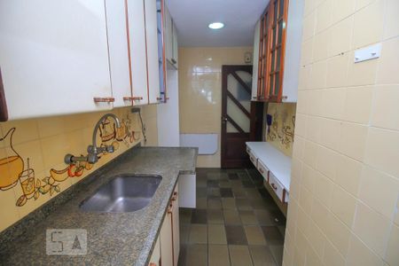 Apartamento à venda com 93m², 3 quartos e 2 vagas Apartamento à venda com 93m², 3 quartos e 2 vagasCozinha - Armários