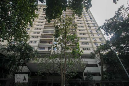 Apartamento à venda com 93m², 3 quartos e 2 vagas Apartamento à venda com 93m², 3 quartos e 2 vagasFachada do Prédio