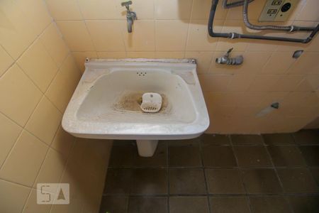 Apartamento à venda com 93m², 3 quartos e 2 vagas Apartamento à venda com 93m², 3 quartos e 2 vagasÁrea de Serviço