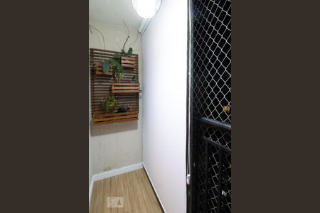 Sacada da Sala de apartamento à venda com 3 quartos, 57m² em Jardim Las Vegas, Guarulhos