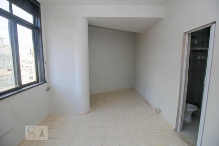 sala - Quarto de kitnet/studio à venda com 1 quarto, 40m² em Centro, Rio de Janeiro