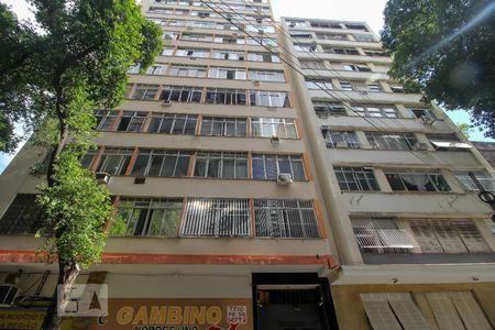 Studio à venda com 40m², 1 quarto e sem vaga Studio à venda com 40m², 1 quarto e sem vagaFachada do Prédio