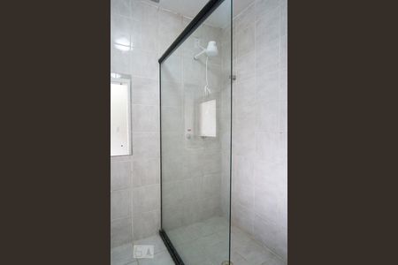 Banheiro de apartamento para alugar com 1 quarto, 25m² em Santa Tereza, Porto Alegre