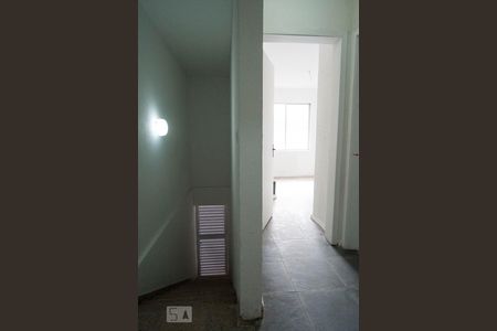 Corredor de apartamento para alugar com 1 quarto, 25m² em Santa Tereza, Porto Alegre