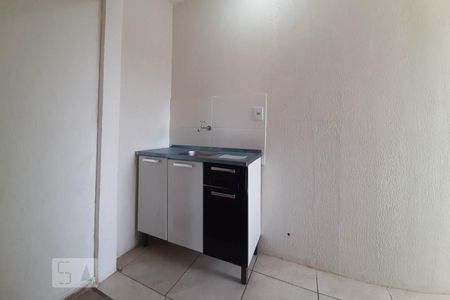 Cozinha de apartamento para alugar com 1 quarto, 25m² em Santa Tereza, Porto Alegre