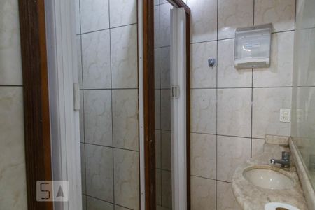 Casa à venda com 190m², 5 quartos e 2 vagasBanheiro 1