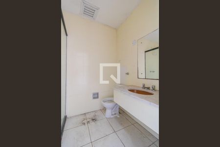 Banheiro de kitnet/studio para alugar com 1 quarto, 30m² em Santa Tereza, Porto Alegre