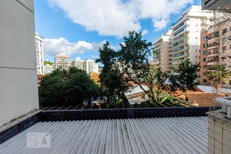 Vista da Suite  de apartamento à venda com 3 quartos, 96m² em Santa Rosa, Niterói