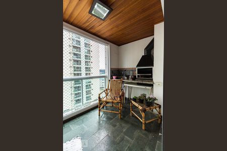 Apartamento à venda com 160m², 3 quartos e 2 vagasVaranda 