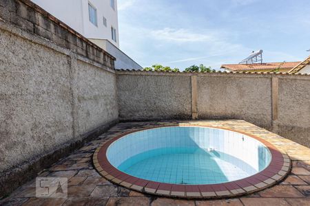 Casa à venda com 185m², 3 quartos e 1 vagaPiscina