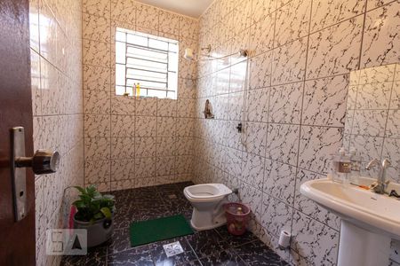 Casa à venda com 185m², 3 quartos e 1 vagaBanheiro Social