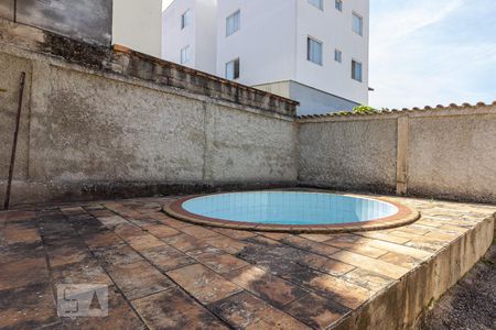 Casa à venda com 185m², 3 quartos e 1 vagaPiscina