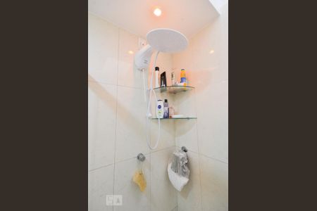 Casa de condomínio para alugar com 130m², 2 quartos e 2 vagas Casa de condomínio para alugar com 130m², 2 quartos e 2 vagasChuveiro