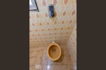 Casa à venda com 80m², 2 quartos e 1 vaga Casa à venda com 80m², 2 quartos e 1 vagaBanheiro