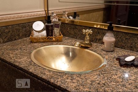 Apartamento à venda com 218m², 4 quartos e 3 vagas Apartamento à venda com 218m², 4 quartos e 3 vagasLavabo