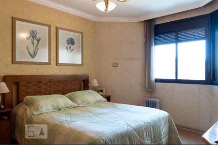 Apartamento à venda com 218m², 4 quartos e 3 vagas Apartamento à venda com 218m², 4 quartos e 3 vagasSuíte 1