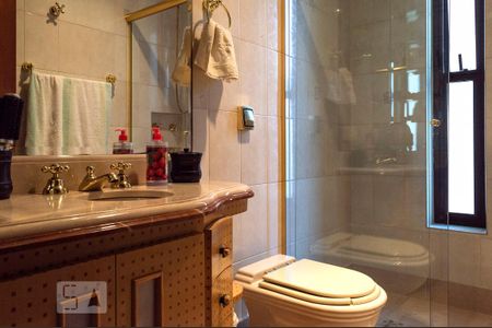 Apartamento à venda com 218m², 4 quartos e 3 vagas Apartamento à venda com 218m², 4 quartos e 3 vagasBanheiro