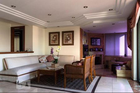 Apartamento à venda com 218m², 4 quartos e 3 vagas Apartamento à venda com 218m², 4 quartos e 3 vagasSala