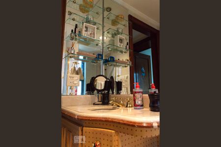 Apartamento à venda com 218m², 4 quartos e 3 vagas Apartamento à venda com 218m², 4 quartos e 3 vagasBanheiro