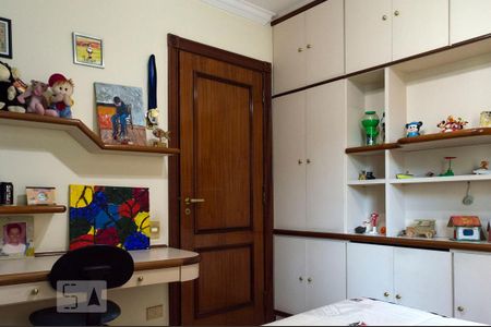 Apartamento à venda com 218m², 4 quartos e 3 vagas Apartamento à venda com 218m², 4 quartos e 3 vagasSuíte 2