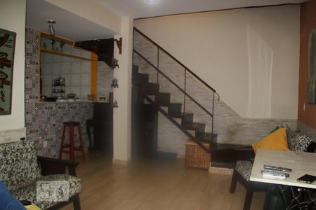 Casa à venda com 2 quartos, 110m² em Tanque, Rio de Janeiro