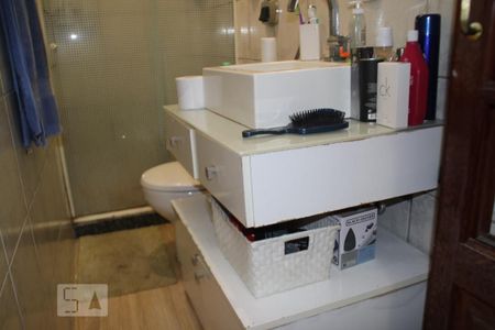 Casa à venda com 110m², 2 quartos e 1 vagaBanheiro 2