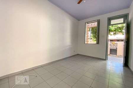 Sala de casa para alugar com 2 quartos, 75m² em Olaria, Rio de Janeiro