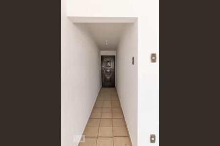 Sala - Hall da entrada de apartamento para alugar com 2 quartos, 76m² em Olaria, Rio de Janeiro