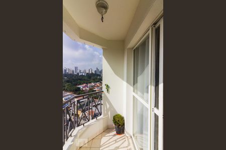 Varanda  de apartamento à venda com 2 quartos, 60m² em Vila Guaca, São Paulo