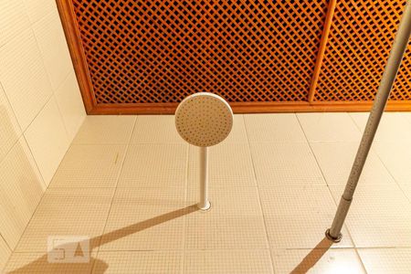 Casa à venda com 200m², 6 quartos e 5 vagas Casa à venda com 200m², 6 quartos e 5 vagasCasa 1 - Banheiro Social