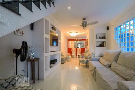 Sala de casa à venda com 3 quartos, 179m² em Vila Brasílio Machado, São Paulo