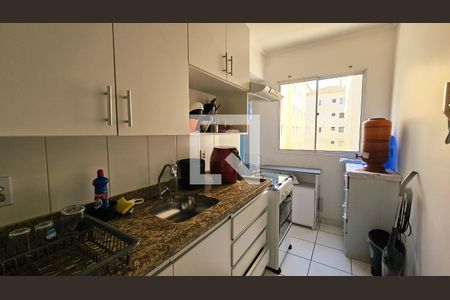 Cozinha  de apartamento à venda com 2 quartos, 56m² em Loteamento Parque Industrial, Jundiaí