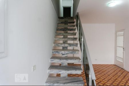 Escada de casa à venda com 3 quartos, 110m² em Parque São Domingos, São Paulo
