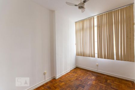 Quarto 2 de apartamento para alugar com 2 quartos, 60m² em Centro, Niterói