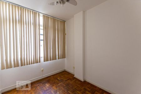 Quarto 2 de apartamento para alugar com 2 quartos, 60m² em Centro, Niterói