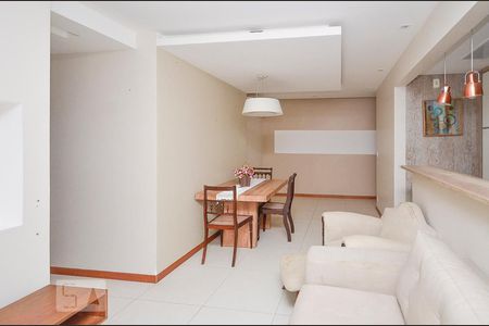 Apartamento para alugar com 115m², 3 quartos e 2 vagas Apartamento para alugar com 115m², 3 quartos e 2 vagasSala