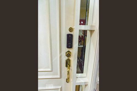 Apartamento à venda com 227m², 4 quartos e 4 vagasFechadura eletrônica