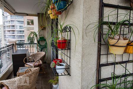 Varanda de apartamento à venda com 4 quartos, 227m² em Jardim Vila Mariana, São Paulo