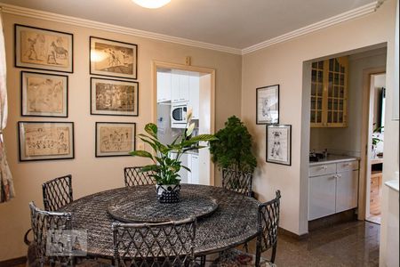 Apartamento à venda com 227m², 4 quartos e 4 vagasSala de almoço