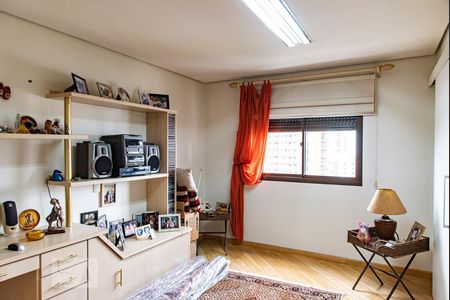 Apartamento à venda com 227m², 4 quartos e 4 vagasSuíte 4