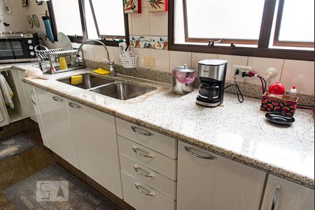 Apartamento à venda com 227m², 4 quartos e 4 vagasPia