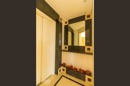 Apartamento à venda com 257m², 4 quartos e 6 vagasHall