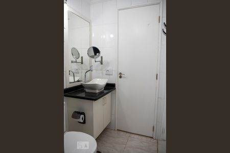 Apartamento para alugar com 56m², 2 quartos e sem vagaBanheiro