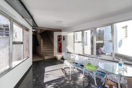 Apartamento à venda com 99m², 3 quartos e 1 vaga Apartamento à venda com 99m², 3 quartos e 1 vagaHall Social