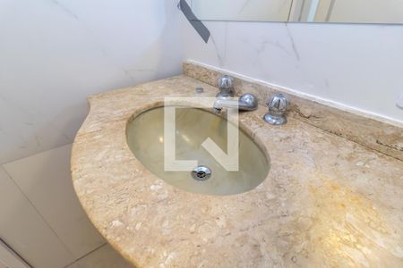 Apartamento à venda com 99m², 3 quartos e 1 vaga Apartamento à venda com 99m², 3 quartos e 1 vagaBanheiro