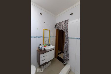 Casa à venda com 120m², 4 quartos e 3 vagas Casa à venda com 120m², 4 quartos e 3 vagasBanheiro Social