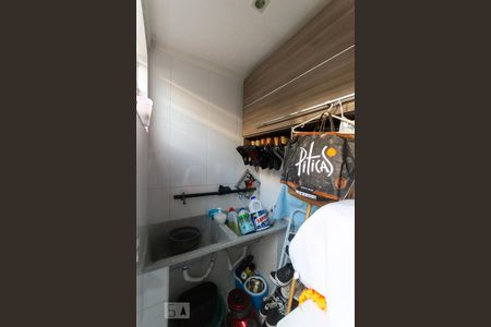 Casa à venda com 120m², 4 quartos e 3 vagas Casa à venda com 120m², 4 quartos e 3 vagasÁrea de Serviço