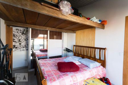 Casa à venda com 120m², 4 quartos e 3 vagas Casa à venda com 120m², 4 quartos e 3 vagasSuíte